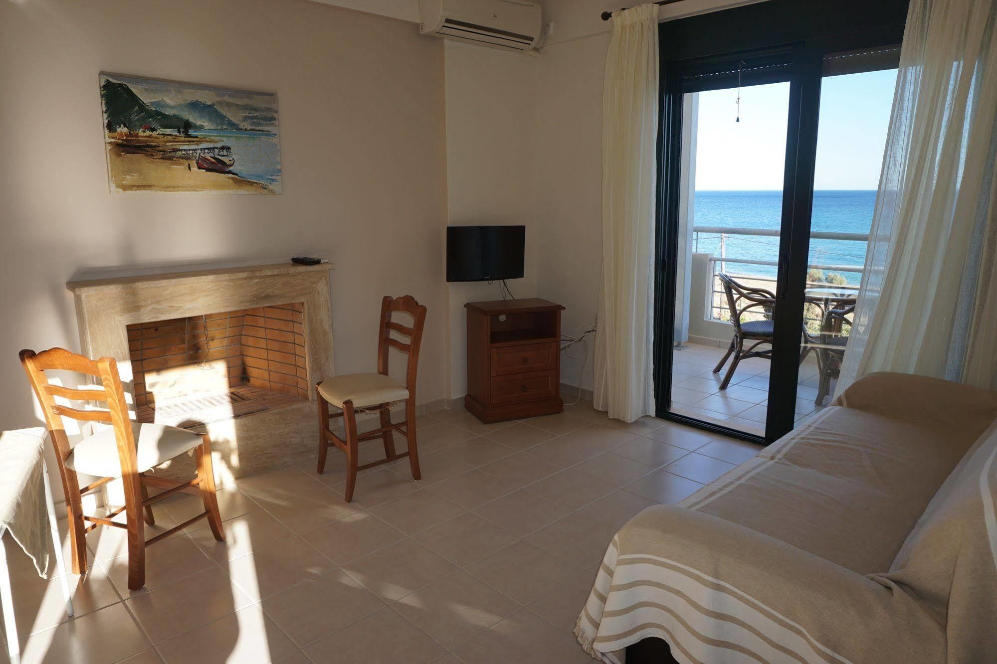 Portela Apartments Kampoula كيراتوكامبوس المظهر الخارجي الصورة