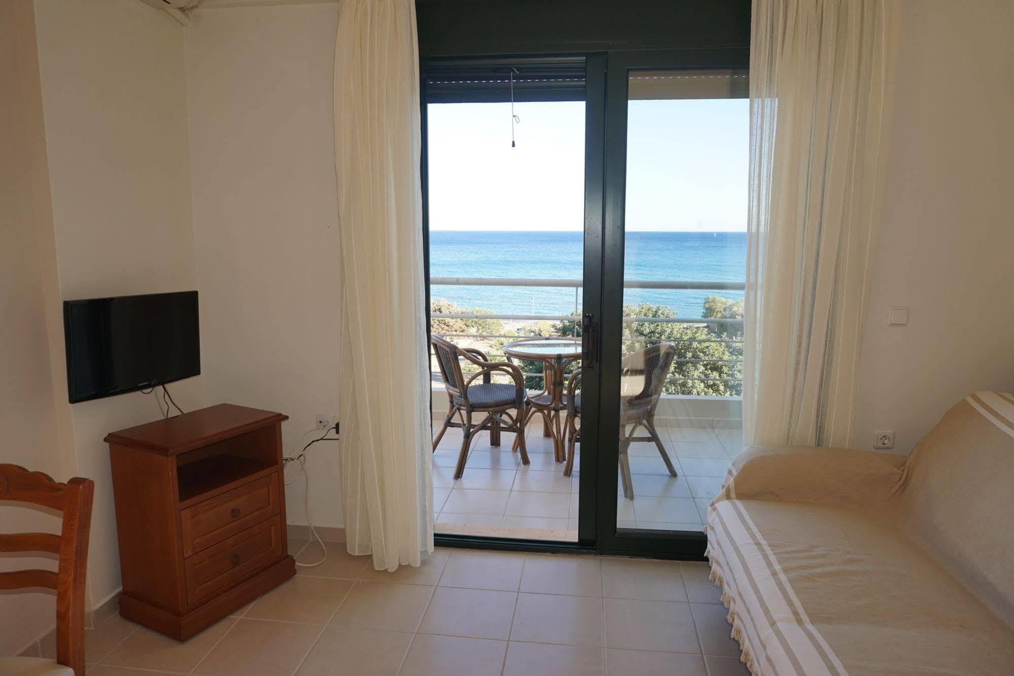 Portela Apartments Kampoula كيراتوكامبوس المظهر الخارجي الصورة